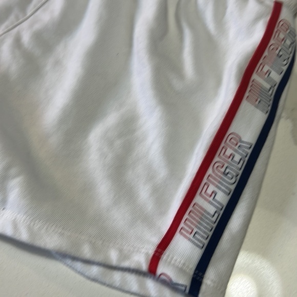 Tommy Hilfiger SPORT Shorts. Bright white with  classic Tommy Logo. Size Small. - Picture 5 of 11